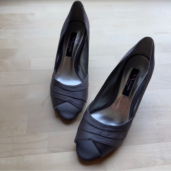 NINA NEW YORK Women’s Sark Gray Open Toes Silk Heels Sandals Shoes Size 7.5 - Picture 11 of 11